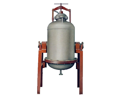 <b>IG-1.5,1.0型列管式過(guò)濾器可廣泛用于醫藥、食品、化工、輕工等行業(yè)的液-固相精過(guò)濾。它可用于壓濾，抽濾，壓濾加抽濾。本產(chǎn)品的濾材可根據要求采用帆布，滌綸絨布，濾紙、紙漿、</b>